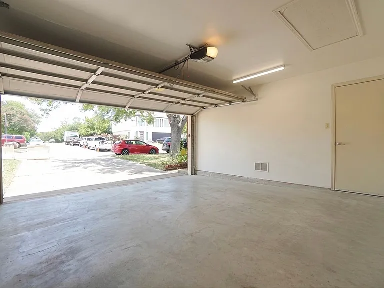 14009 Conner Downs Dr — Photo 28