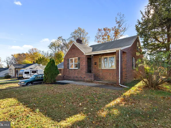 39 Woodbine Ave, Feasterville, PA 19053