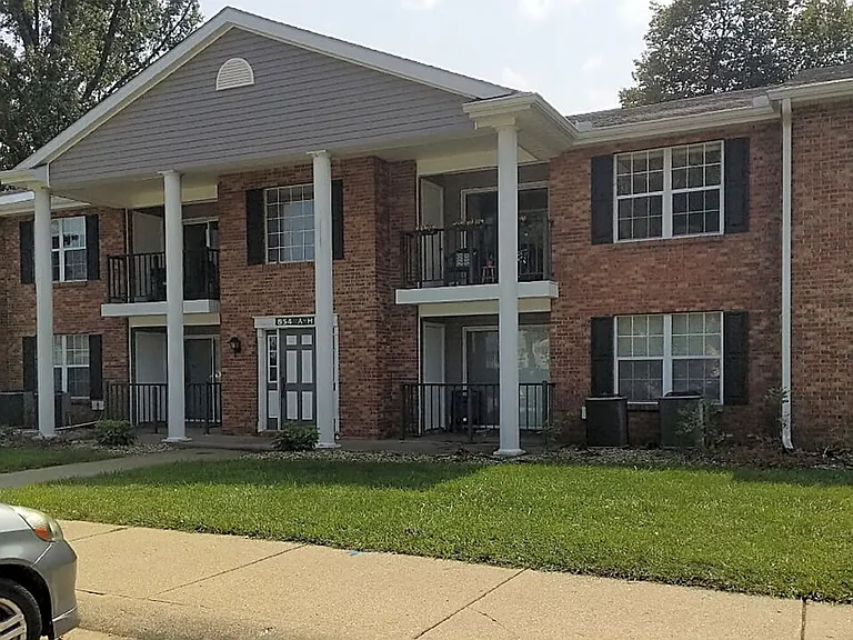 Welcome to The Village Quarter Apartments!