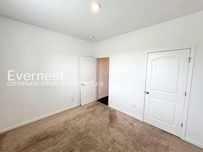 2124 Carefree Ln — Photo 11