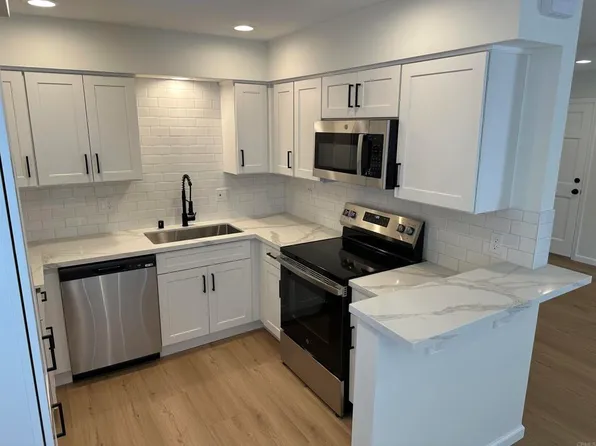 4800 Williamsburg Ln Unit 210, La Mesa, CA 91942