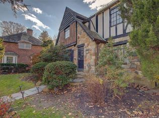 710 Parsons Blvd, Whitestone, NY 11357