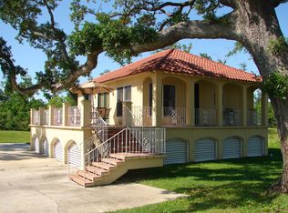 813 N Beach Blvd, Waveland, MS 39576