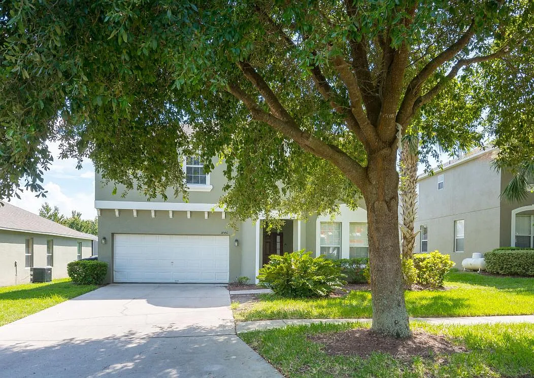 7 bed, 5.5 bath, 3123 sqft, $4,500 — Photo 2
