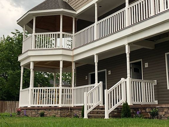 2nd image of 520 Lavina St