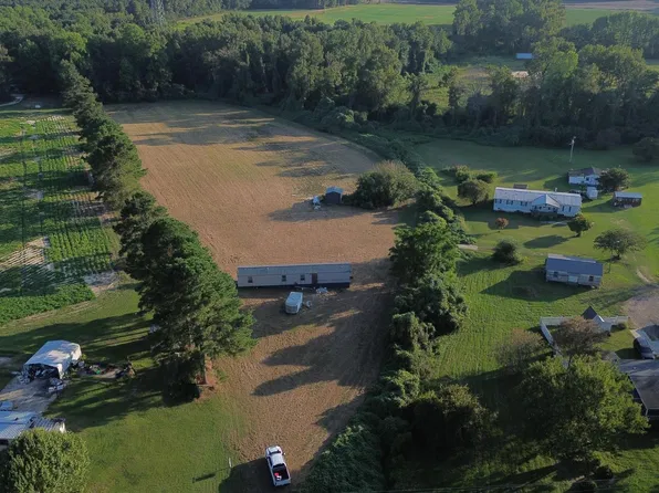 103 Burgess Lane, Clinton, NC 28328