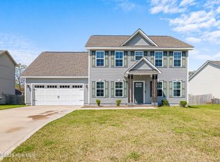 221 Holly Grove Court E, Jacksonville, NC 28540