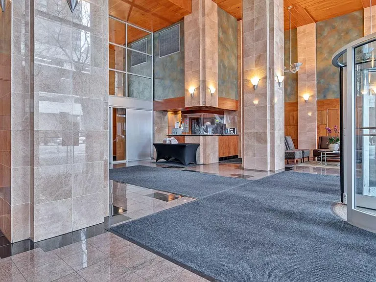 1122 N Clark St #1510 — Photo 4