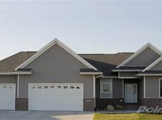 1650 Stone Creek Cir, North Liberty, IA 52317