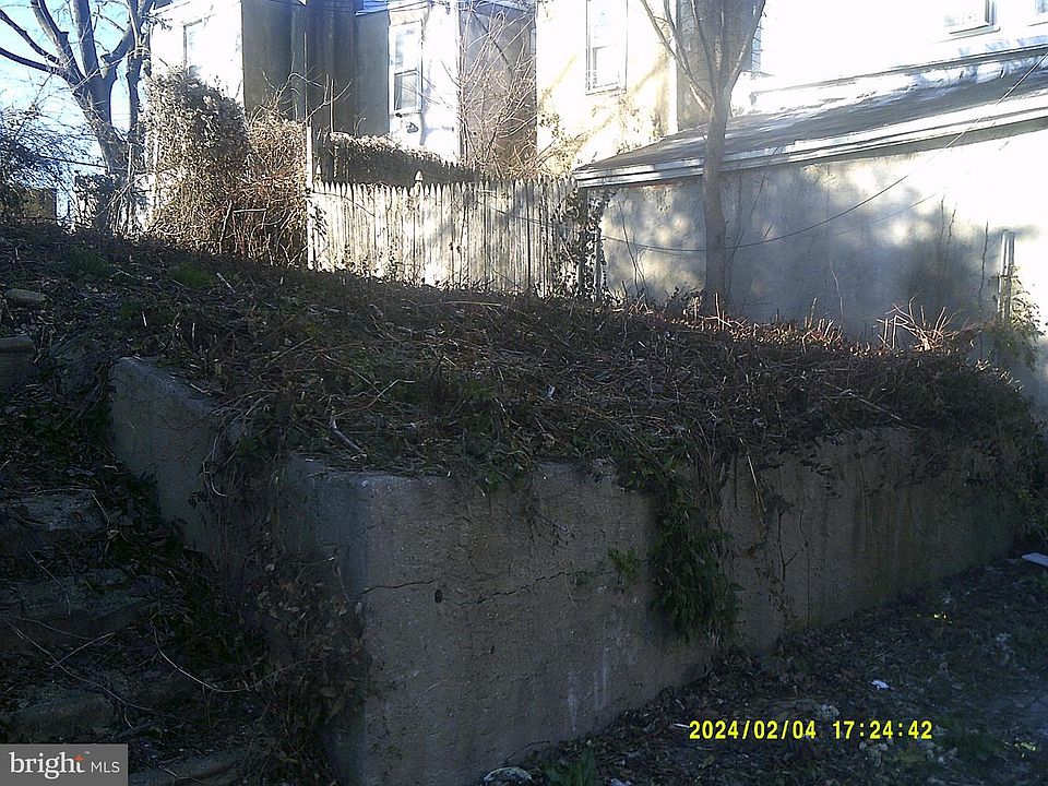 1st image of 4946 N Uber St