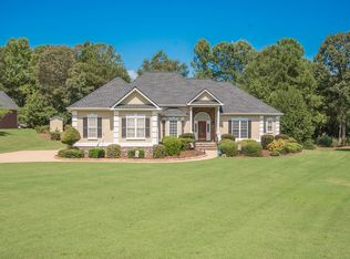 104 Prestwick Dr, Lagrange, GA 30241