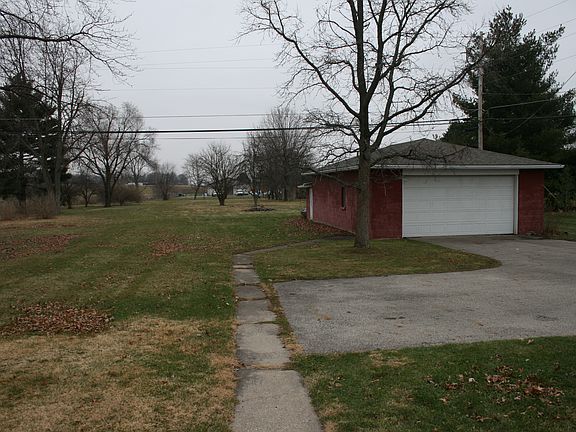 5th image of 233-235 Woodlawn Dr