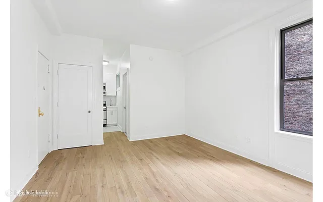 Rented by Douglas Elliman | media 16