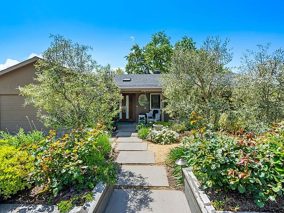 2nd image of 501 Este Madera Lane