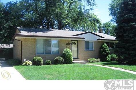 14904 Country Club