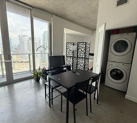 5th image of 151 SE 1st St #2906