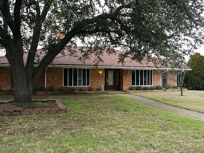 1st image of 3704 Shady Hill Dr