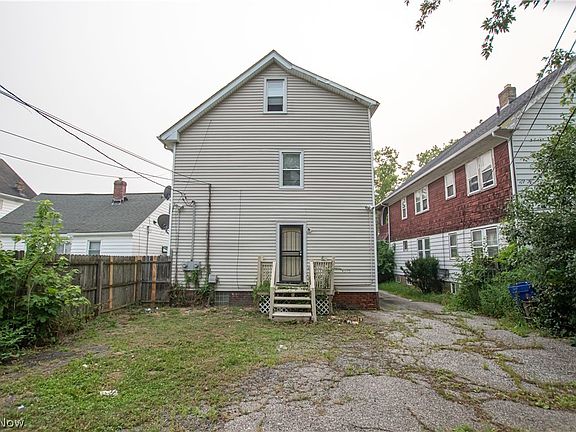 3rd image of 3713 E 151st St