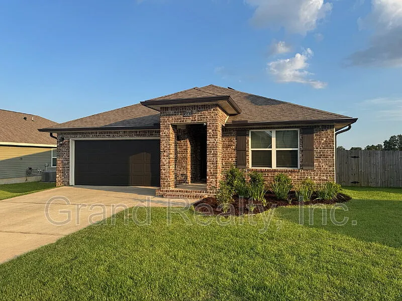 5583 Guinevere Ln