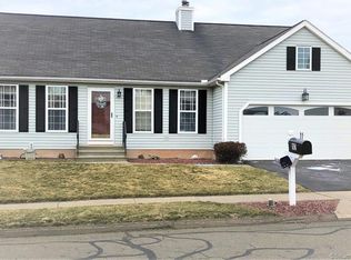 17 Greenview Ter, Middletown, CT 06457