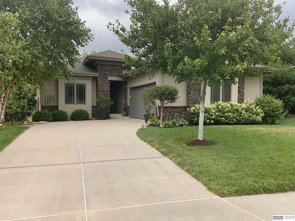 1st image of 1514 S 198th Ave