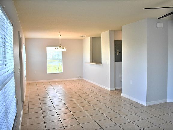 3rd image of 9085 Gervais Cir APT 701
