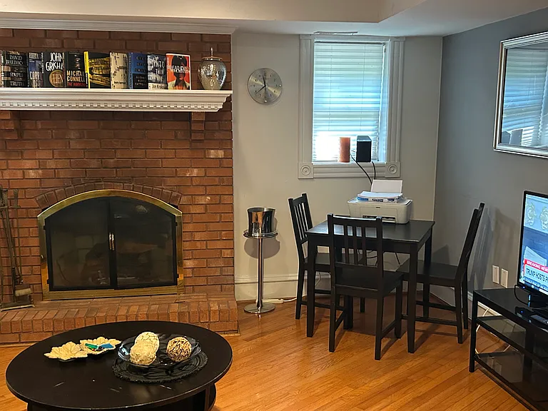 1272 New Hampshire Ave NW #2 — Photo 3