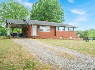2359 Hendrix Rd, Maiden, NC 28650