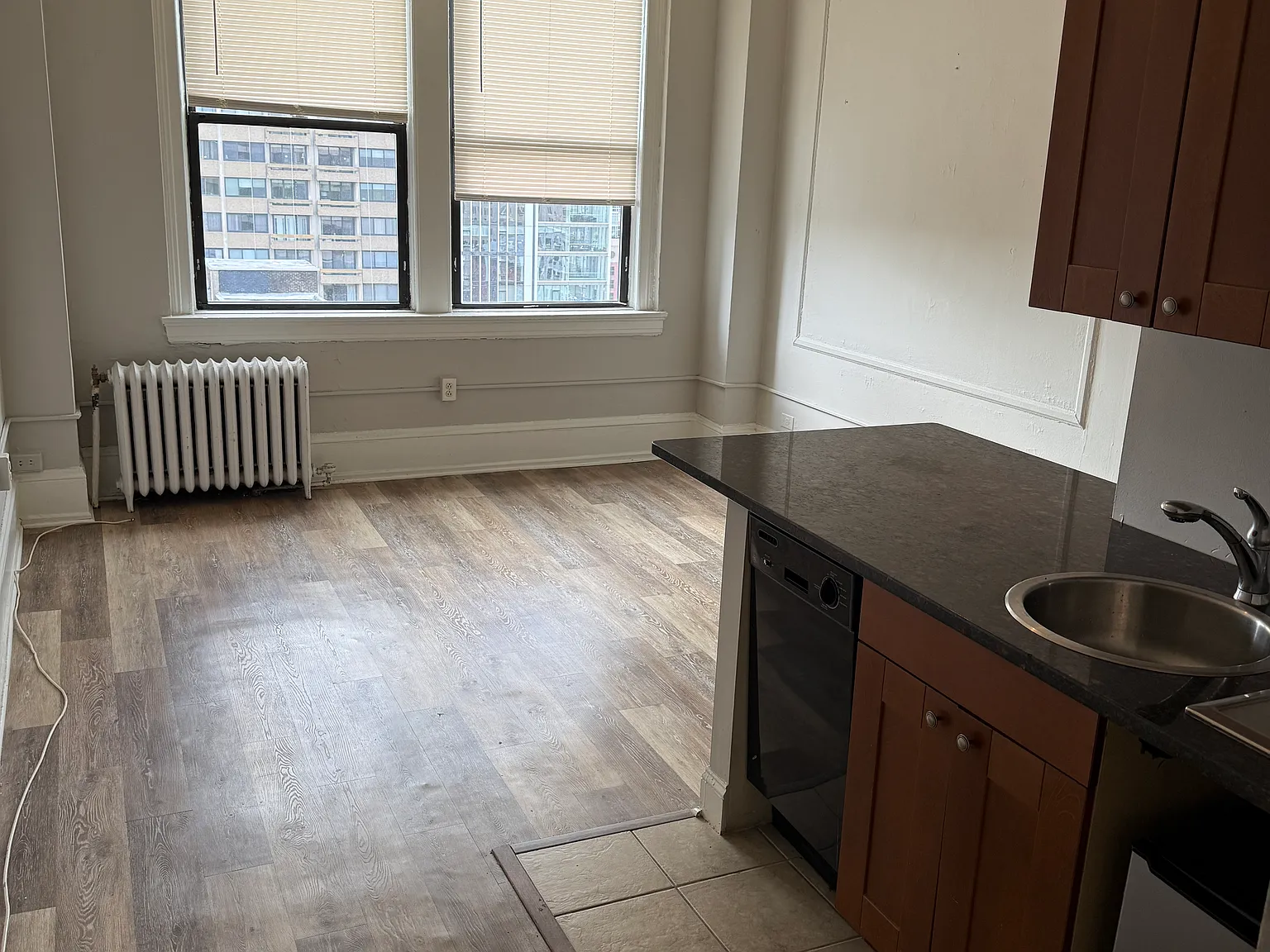 Studio, 319 sqft, $1,300 — Photo 2