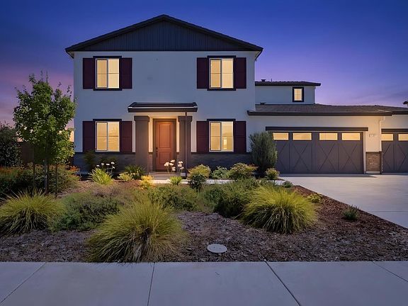 2nd image of 1225 Autumn Breeze Dr