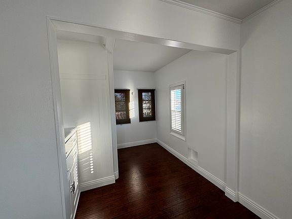 3rd image of 102 Pomona Ave APT C1