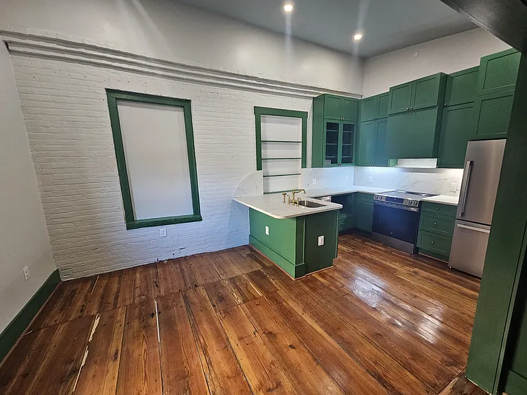 117 N Main St #2 — Photo 3