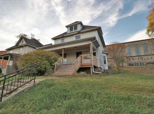 1242 N Main St, Rockford, IL 61103