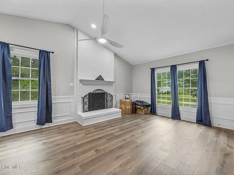 429 Crows Nest Ln — Photo 6