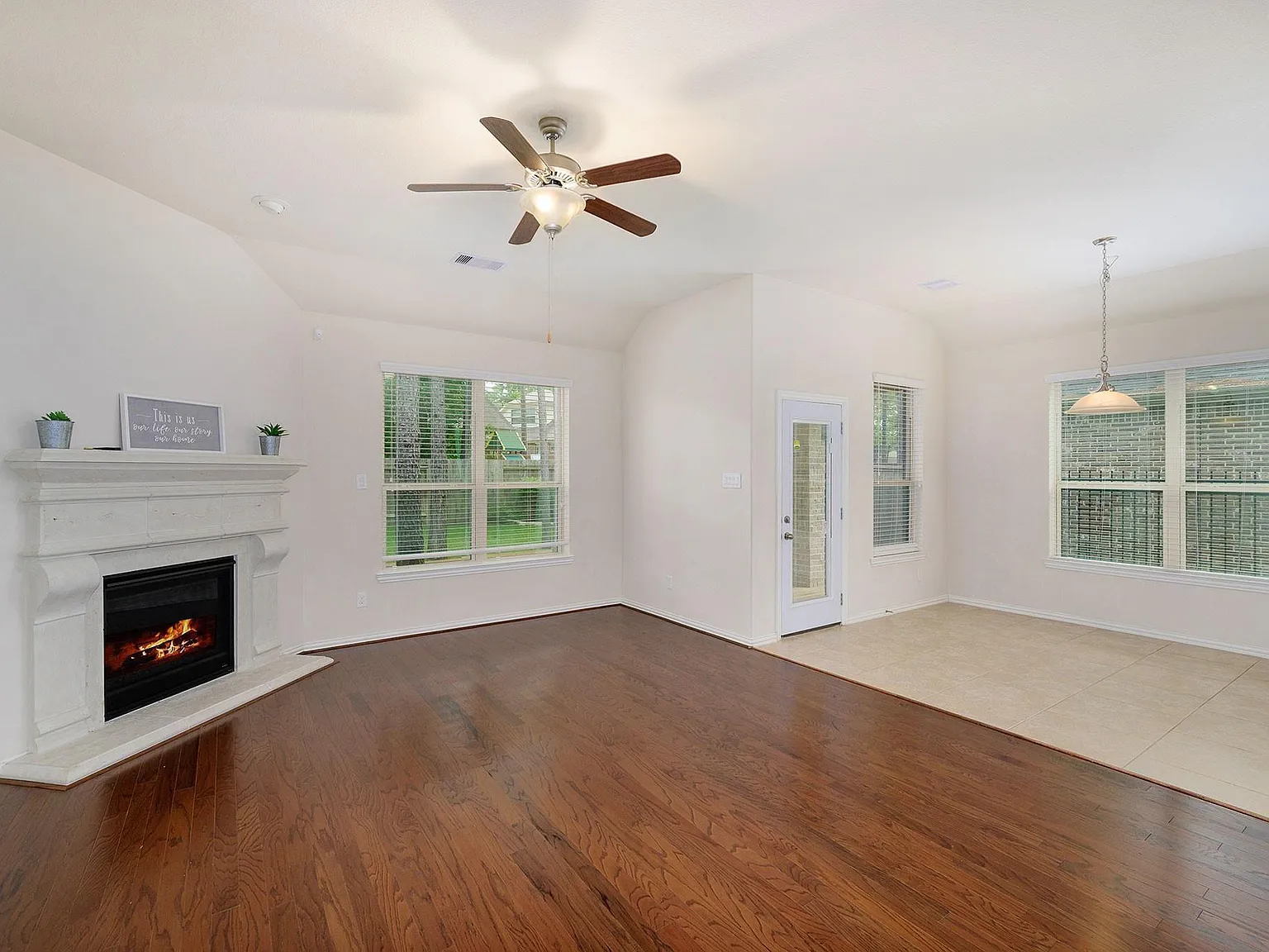4 bed, 3.0 bath, 2190 sqft, $3,100 — Photo 2