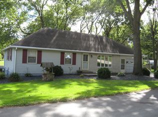 129 E Circle Dr, Brookfield, MO 64628