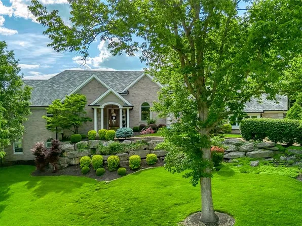 208 Saint Georges Dr, Saint Albans, MO 63073