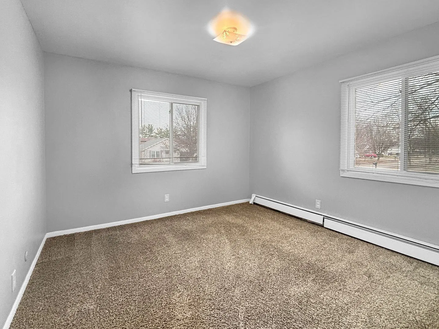 2 bed, 1.0 bath, 700 sqft, $1,295 — Photo 4