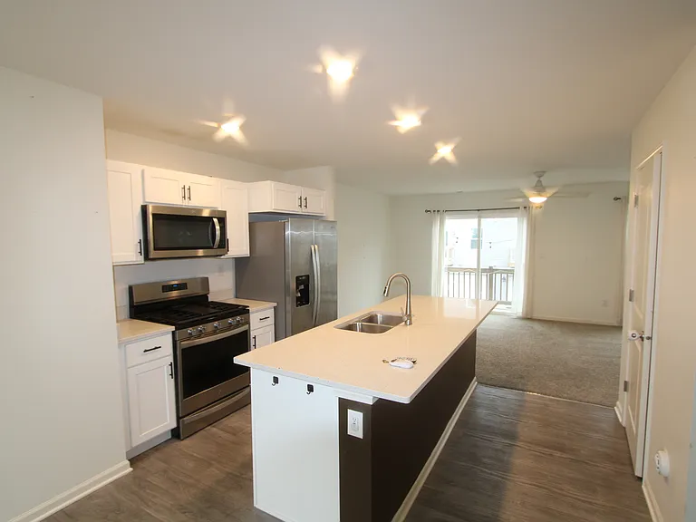 2241 Sassafras Way #C — Photo 5