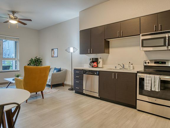 4th image of 1101 N Fair Oaks Ave #206