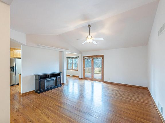 3rd image of 10655 33rd AVENUE