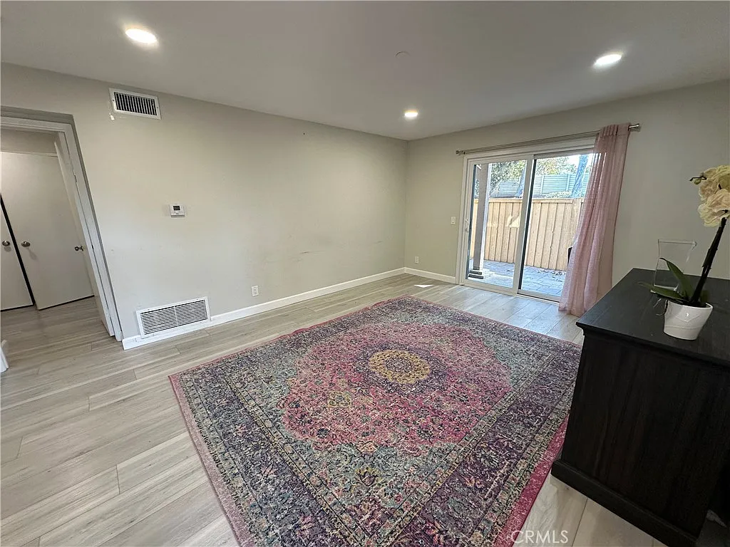 1 bed, 715 sqft, $2,500 — Photo 4