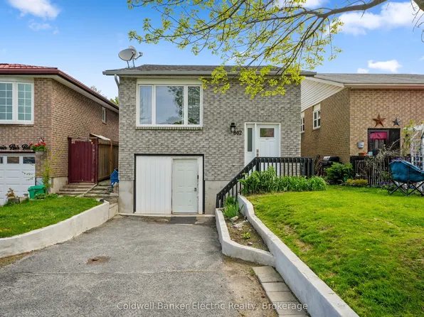 802 Mountain Ash Rd, Peterborough, ON K9J 8K2