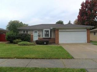 29845 Pinto Dr, Warren, MI 48093