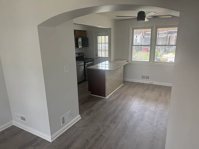 6947 Belclare Rd — Photo 3