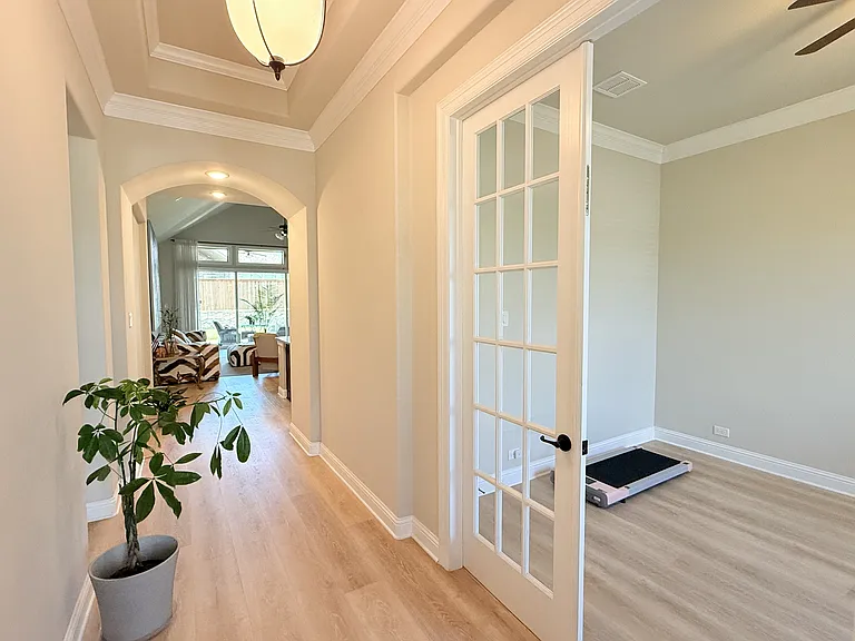 8805 Cedar Basin Dr — Photo 2