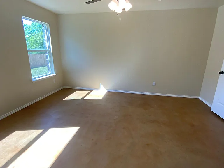 1719 Fossil Trl — Photo 6