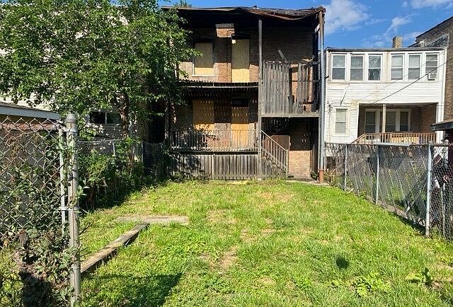 2nd image of 5939 S Justine St