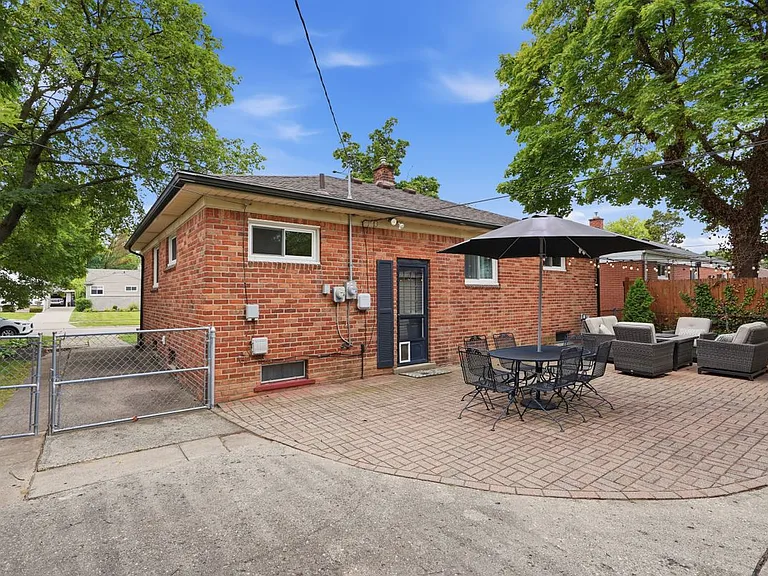1132 Hickory Ave — Photo 33