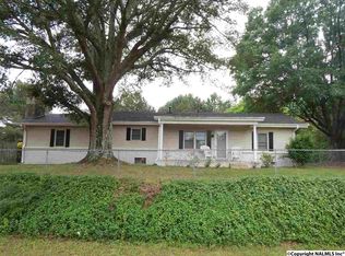 2104 Vaughn Bridge Rd, Hartselle, AL 35640